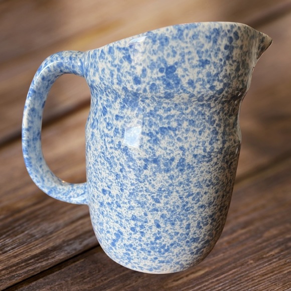 Ceramic pitcher - Picture 2 of 4
